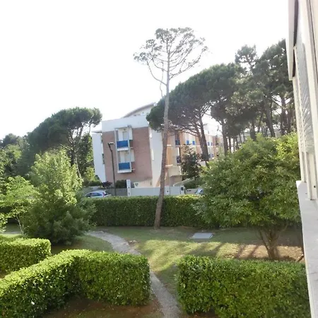 Comfortable With Parking Near The Apartment *